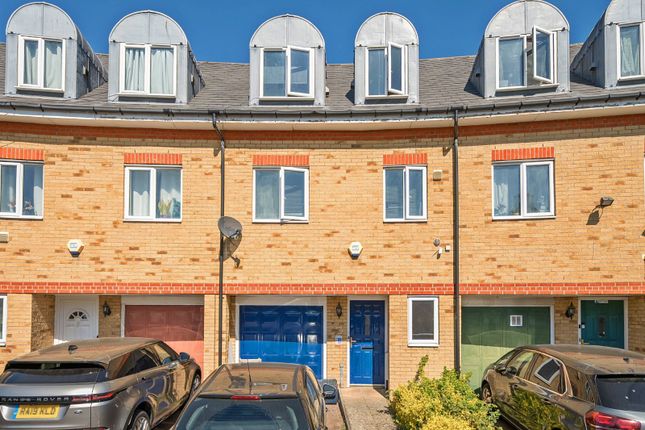 High Tor View, Thamesmead, London SE28, 4 bedroom terraced house for ...