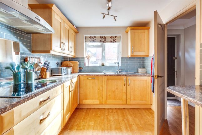 20, Coleridge Close, Berkshire photo 4
