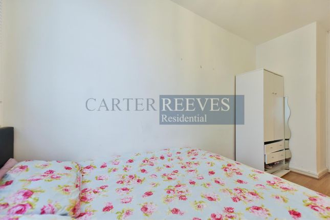 Flat 34, Redman House, Portpool Lane, London photo 4