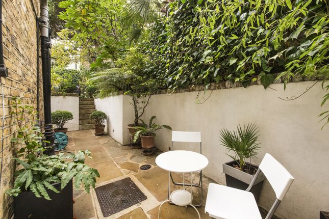 Pembroke Villas, London photo 2