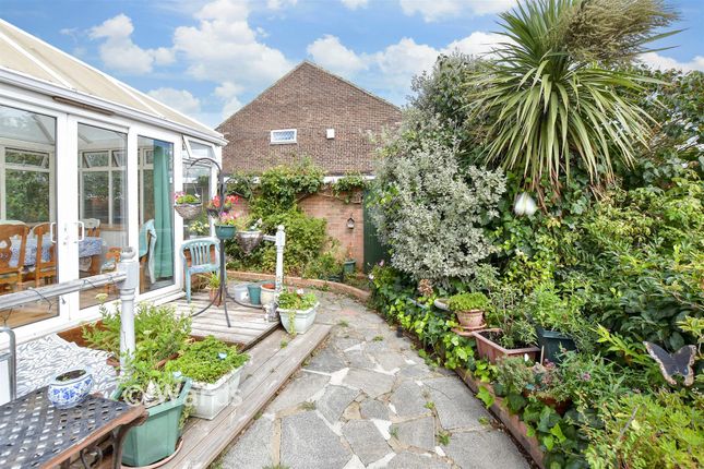 7, Chestnut Drive, Broadstairs photo 4