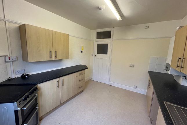 Flat to rent in Fff 49 Sunnyside Road, Weston-Super-Mare, North Somerset