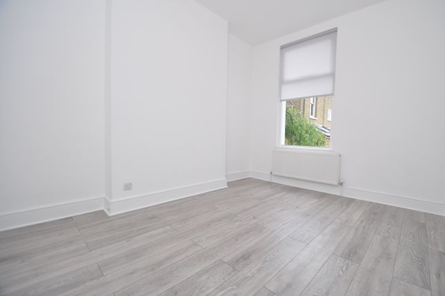 Maisonette to rent in Spencer Road, London