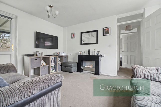 18 Newteswell Drive, Waltham Abbey photo 3