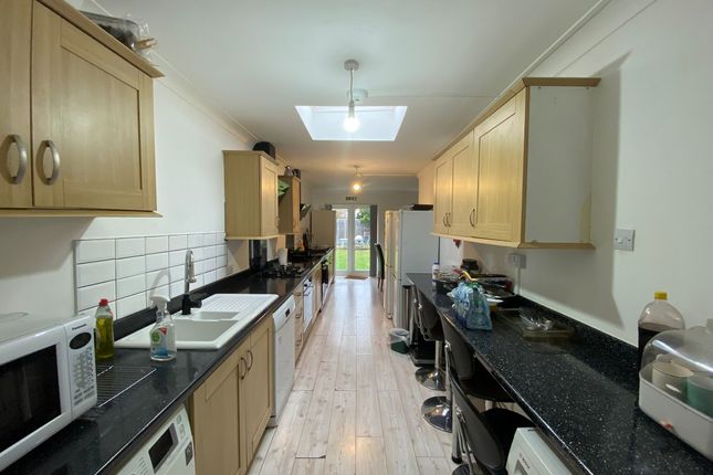 Milton Road, Hanwell photo 4