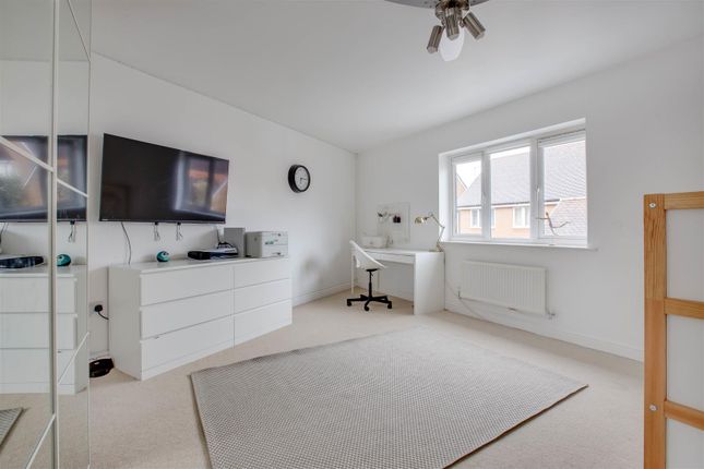 Town house for sale in Colney Road, Berryfields, Aylesbury