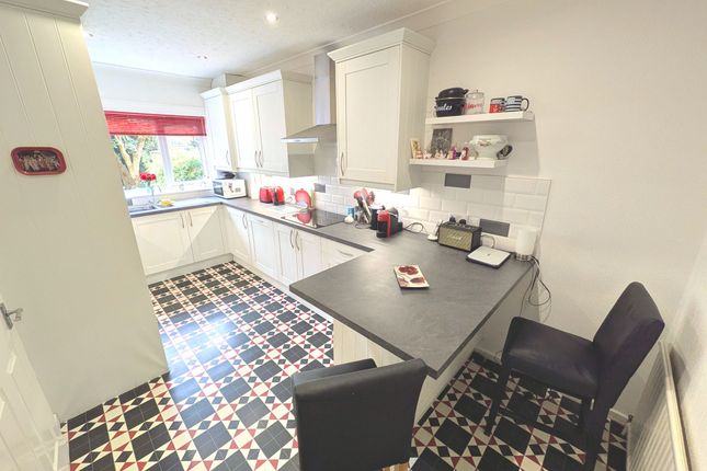 24 Ricroft Road, Stockport photo 4
