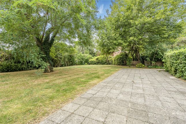 Totteridge Lane, London photo 4