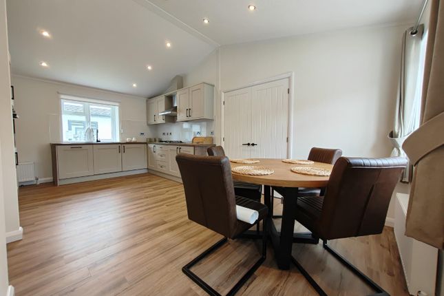 6 Fox Court Mobile Homes, Wellington Road, Sandhurst photo 4
