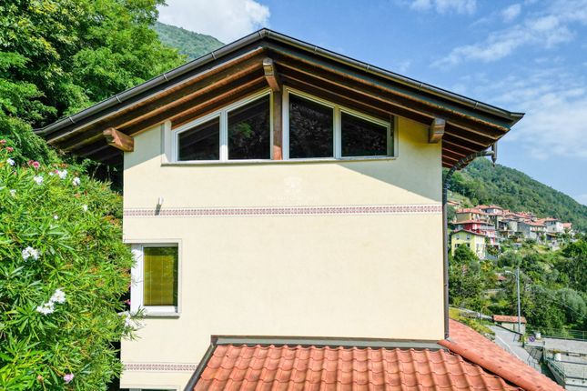 Detached house for sale in Frazione Pezzo, 22010 Acquaseria Co, Italy