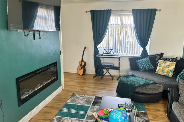 9, Lingey Lane, Gateshead photo 3