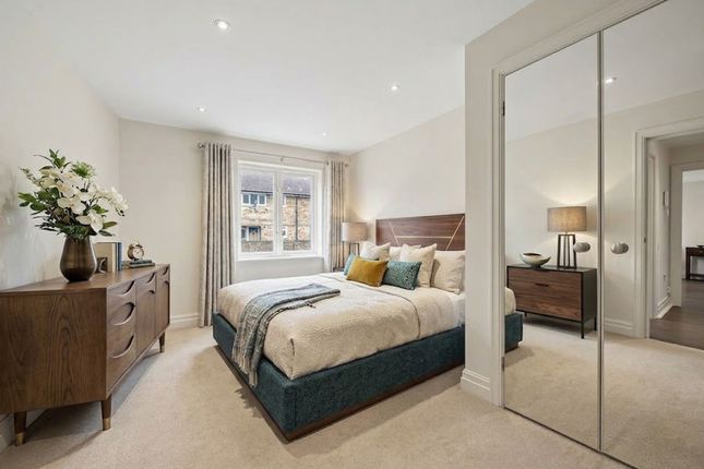 14 Gloucester Mews West, London photo 3