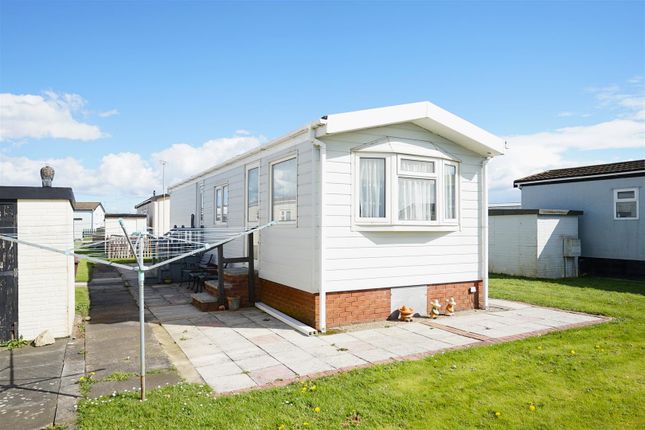 Mobile/park home for sale in West Shore Park, Walney, Barrow-In-Furness
