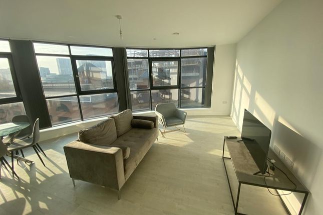 Flat for sale in Furness Quay, Salford