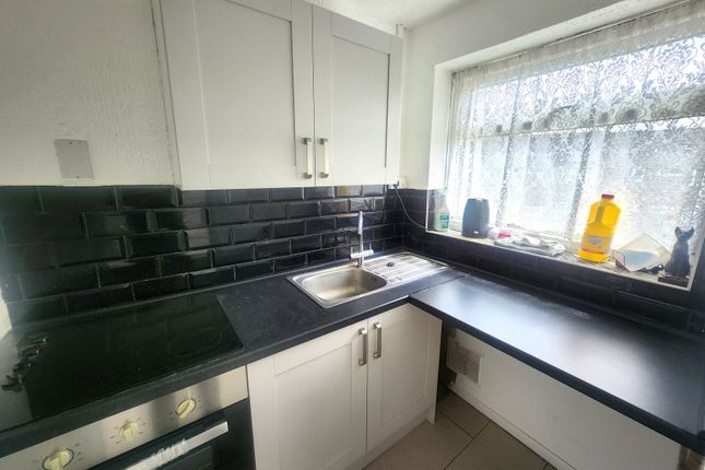 92, Tudor Court, Tipton photo 4