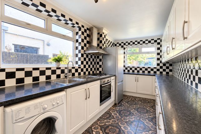 Selbourne Road, Luton photo 4