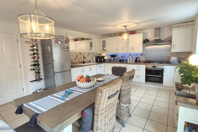 40 Battleflat Drive, Coalville photo 2
