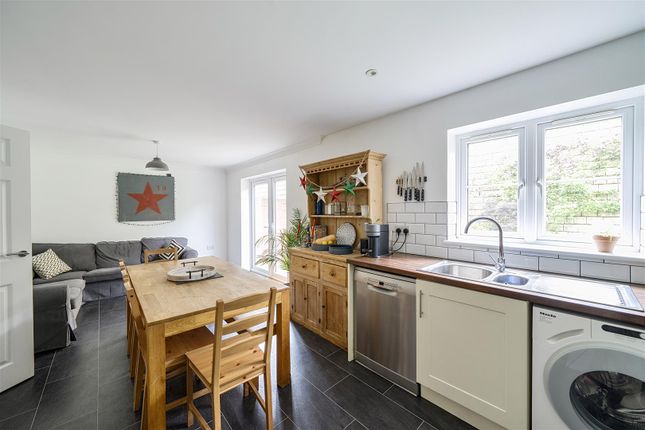97, Dukes Way, Axminster photo 4