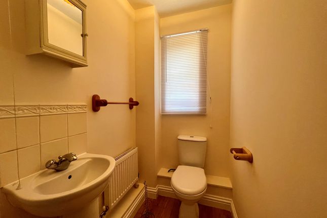 33, Kingfisher Way, Bury St Edmunds photo 4