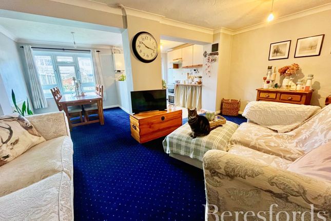 5, Little Meadow, Chelmsford photo 2