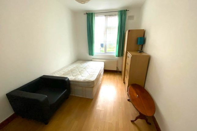 Thumbnail Room to rent in Creighton Road, London