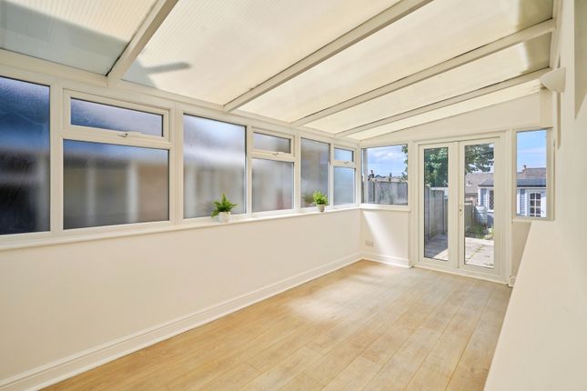 54, Adelaide Grove, Isle of Wight photo 4