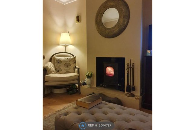 Dupont Road, Raynes Park, London photo 4