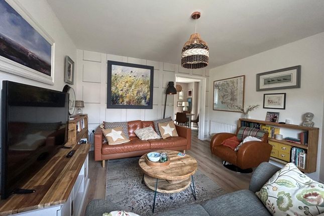 4 Ton View, Bridgend photo 2