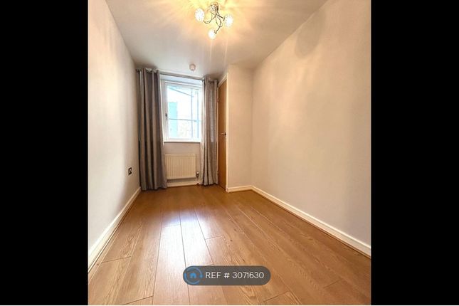 Apartment, Royal Quay, Liverpool photo 5