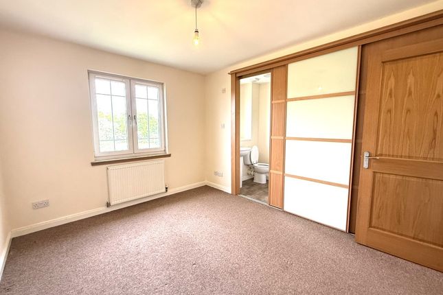 Caledonia Court, Rosyth, Fife, KY11 2ZJ, Fife photo 4