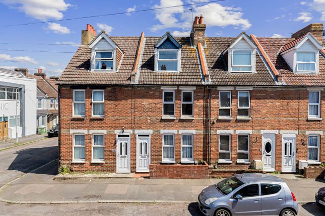 Thumbnail Terraced house for sale in Gladstone Road, Folkestone