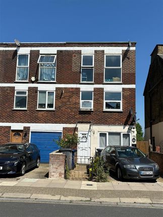 Block of flats to rent in Station Road, London