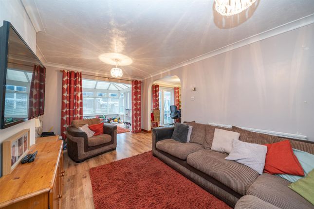 13, Curtis Close, Rickmansworth photo 2