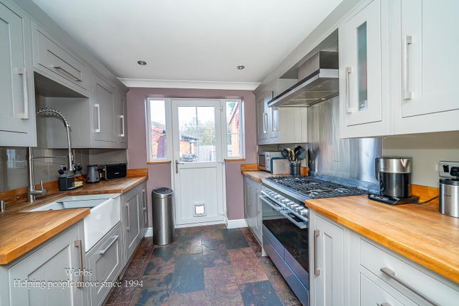 21, Balmoral Way, Walsall photo 4