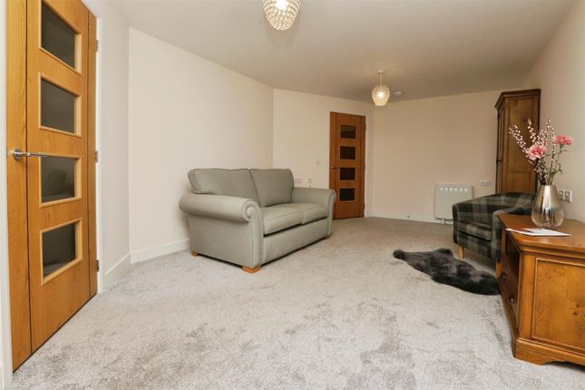 24 Greenwood Grove West, Stewarton Road, Glasgow photo 4