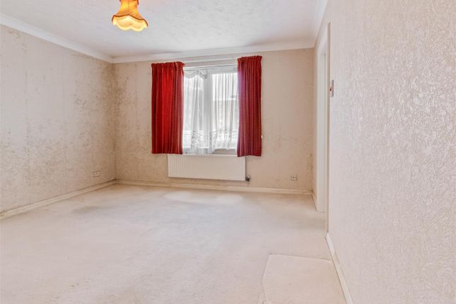5, Belmer Court, Worthing photo 4