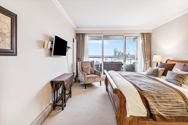 Flat for sale in Chelsea Crescent, Chelsea Harbour, London