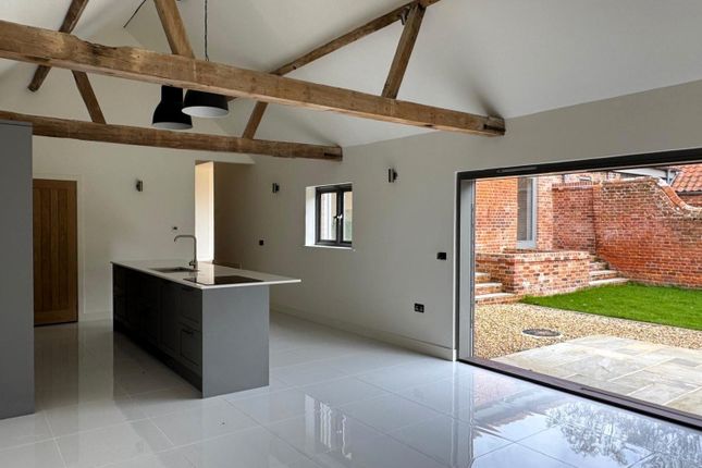 Milling Barn, 2, Highbury Farm Barns, Norfolk photo 2