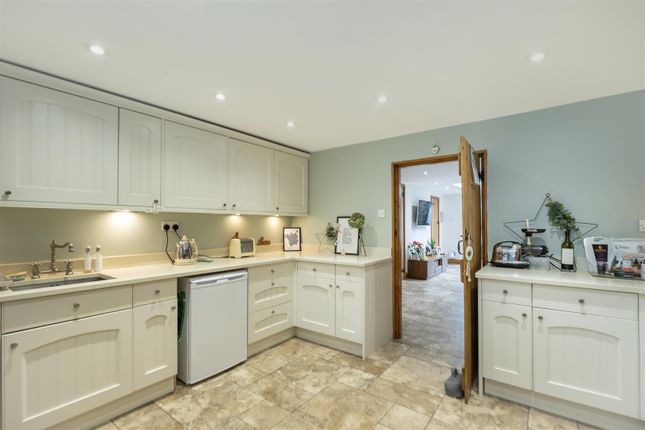 2 Windy Nook Cottages,, Bower Heath Lane, Harpenden photo 4