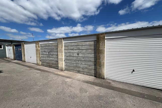 46 Brougham Hayes - Garage