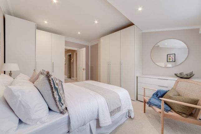 Maisonette for sale in Westbourne Terrace, Bayswater