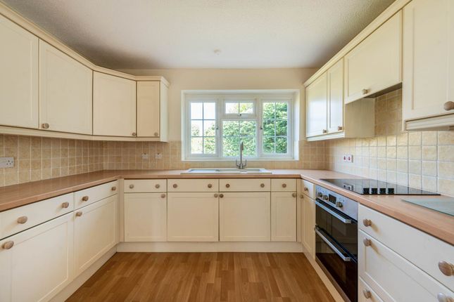 11, Royce Close, Chichester photo 3