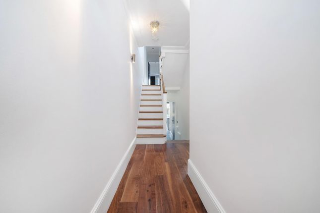 Hallway (1).Jpg