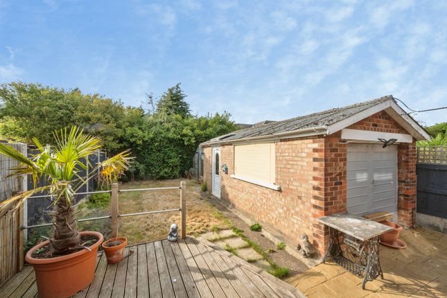 31, Churchill Avenue, Doncaster photo 4