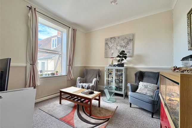 Flat 1, 20, Market Place, Dorset photo 2