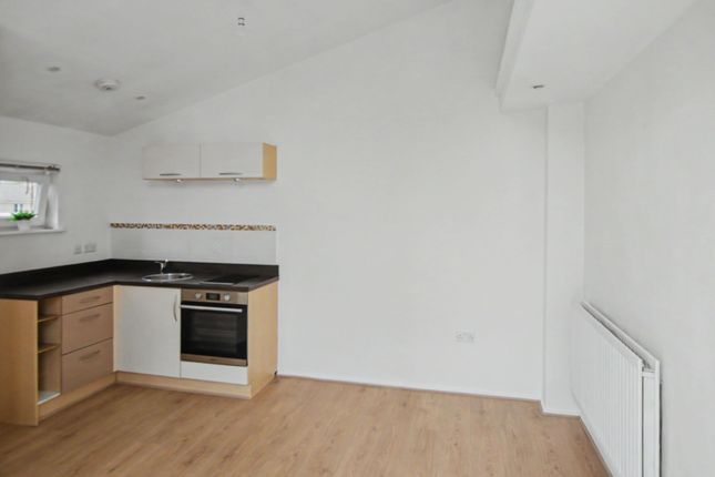 30 Glyn Teg, Merthyr Tydfil photo 5