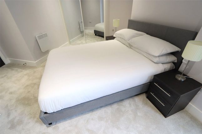 Flat 3,, Hallmark Tower, Manchester photo 5