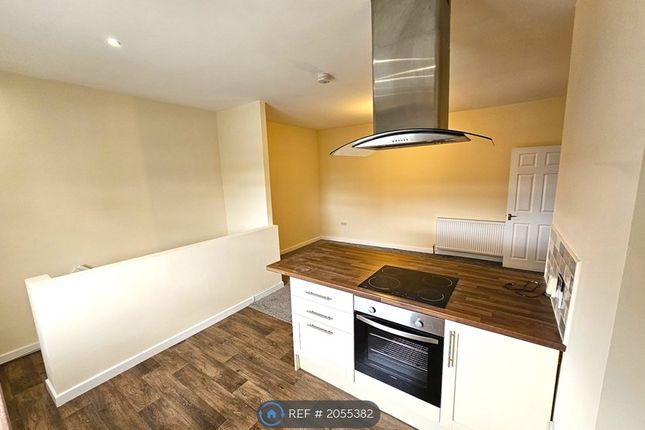 Thumbnail Flat to rent in Broad Street, Parkgate, Rotherham