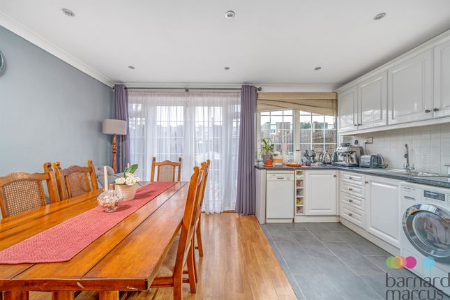 Town house for sale in Little Strand, London