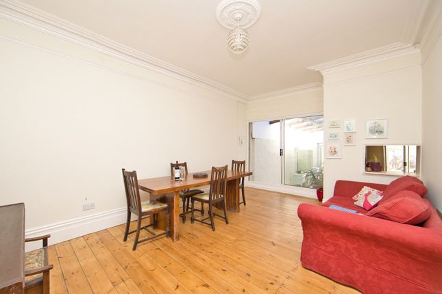 10, Limes Road, Folkestone photo 3